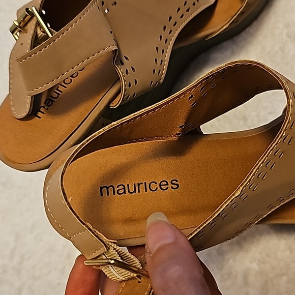 NWOT or box Maurices womans size 8.  Never worn.  Excellent condition. - Picture 2 of 5